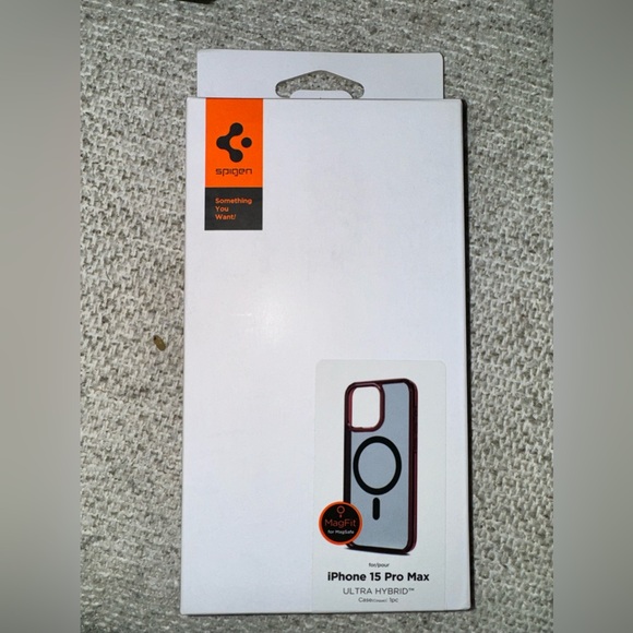 Spigen Ultra Hybrid MagFit Designed - iPhone 15 Pro Case - Deep Red - Picture 7 of 10